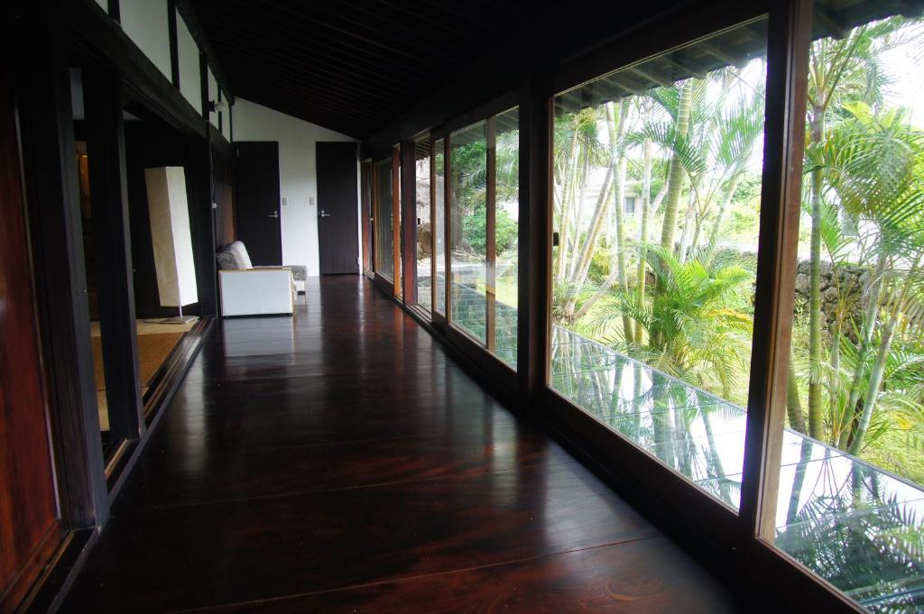 Villa Le Lotus Bleu Ishigaki  Exteriör bild