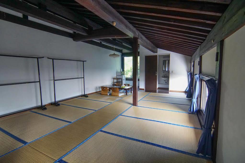 Villa Le Lotus Bleu Ishigaki  Exteriör bild